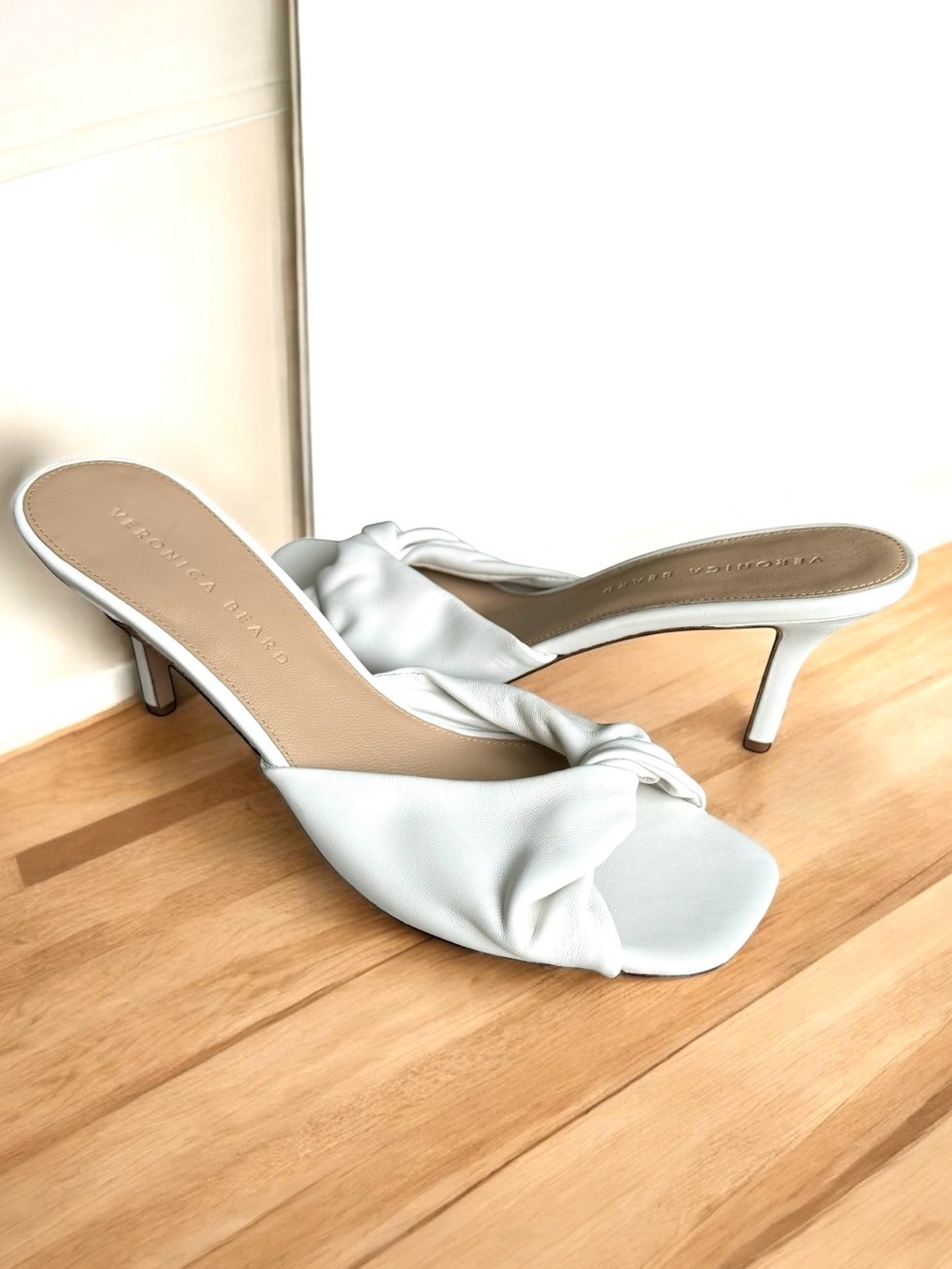 🆕 Veronica Beard Melli Twist Leather Sandal White
